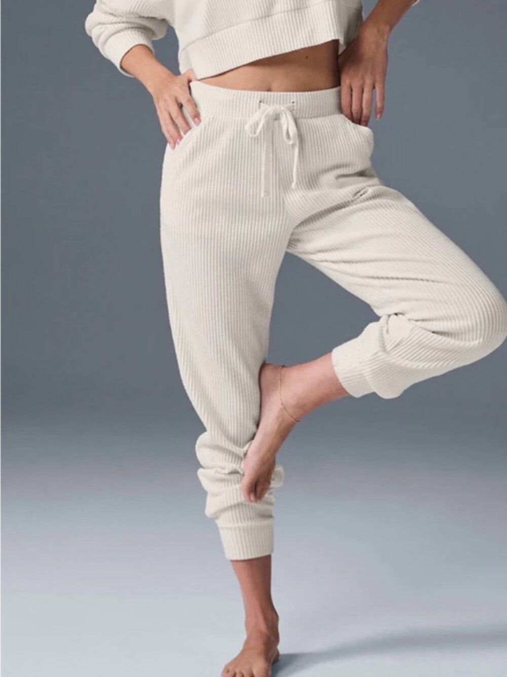 Alo Muse Sweatpants Ivory Stretchy High-Rise Waist Sweats Joggers XS - Picture 2 of 5